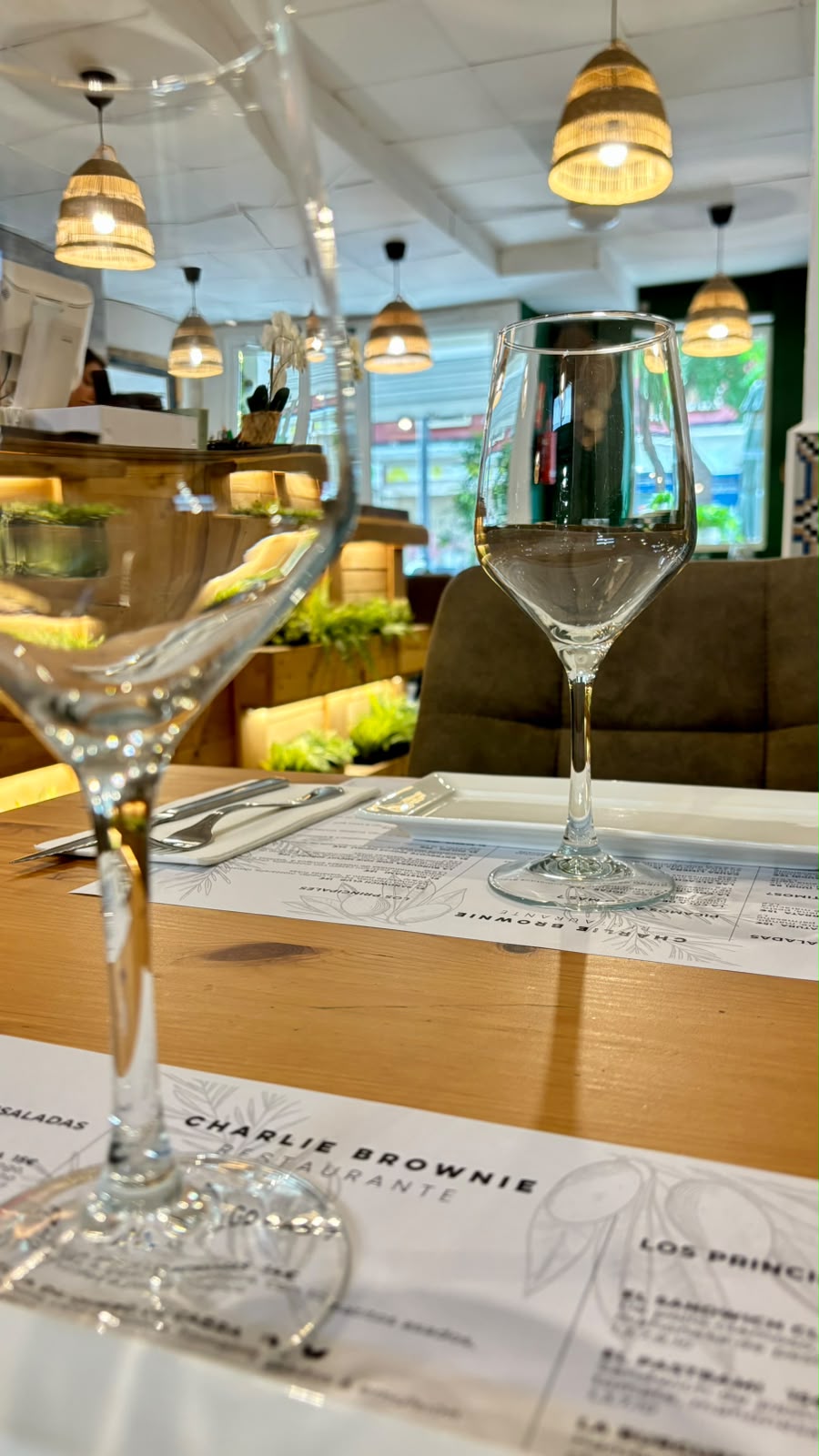 Interior de Charlie Brownie, restaurante en Valencia